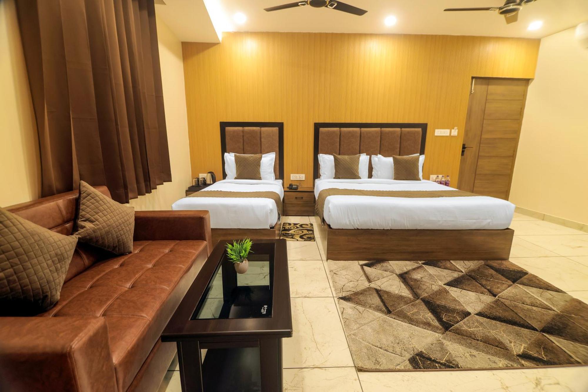 הרידוואר Hotel Hari Dhara, 100 Meters From Har-Ki-Pauri מראה חיצוני תמונה