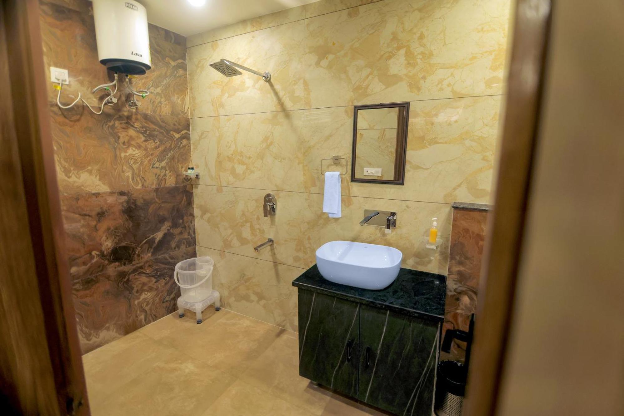 הרידוואר Hotel Hari Dhara, 100 Meters From Har-Ki-Pauri מראה חיצוני תמונה